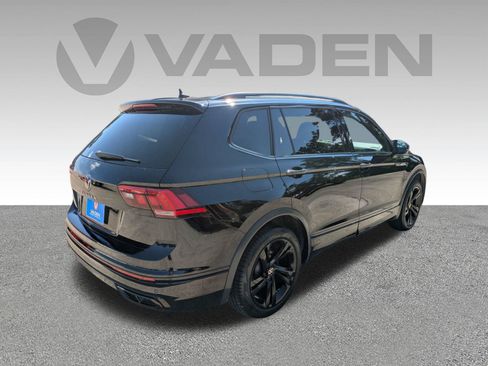 Used 2023 Volkswagen Tiguan SE R-Line FWD image 27