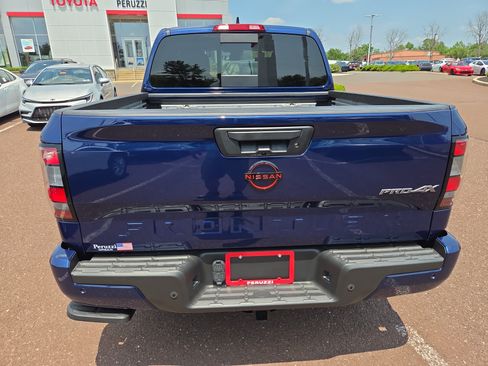 Used 2023 Nissan Frontier PRO-4X AWD/4WD image 4
