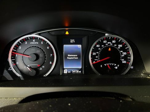 Used 2017 Toyota Camry XSE w/ Moonroof Package FWD image 10