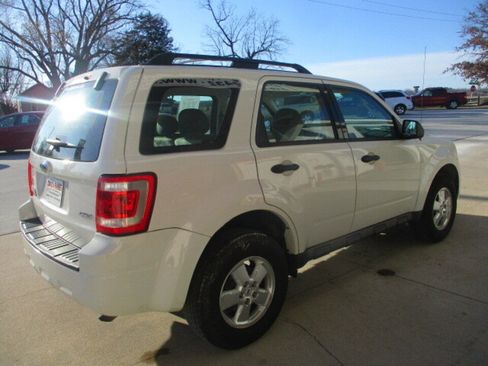 Used 2009 Ford Escape XLS image 15