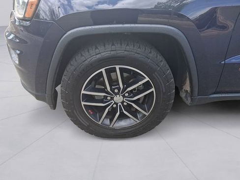 Used 2018 Jeep Grand Cherokee Trailhawk w/ Trailhawk Luxury Group AWD/4WD image 9