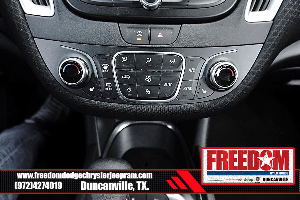 Used 2025 Chevrolet Malibu LT FWD image 21