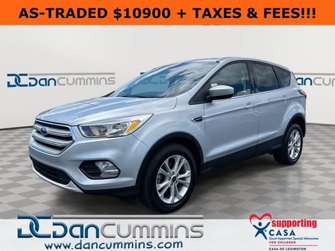 Used 2019 Ford Escape SE FWD image 1