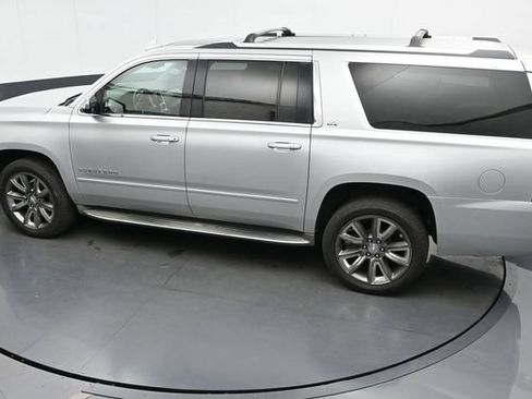 Used 2016 Chevrolet Suburban LTZ RWD image 23
