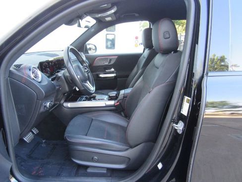 Used 2023 Mercedes-Benz EQB 300 4MATIC image 14