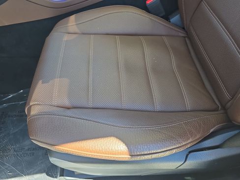 Used 2025 Mercedes-Benz GLS 450 4MATIC image 34