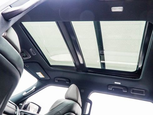 Used 2025 Nissan Armada Platinum image 43