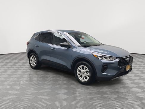 Used 2023 Ford Escape Active image 32