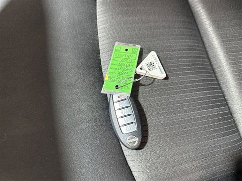 Used 2024 Nissan Altima 2.5 SV FWD image 28