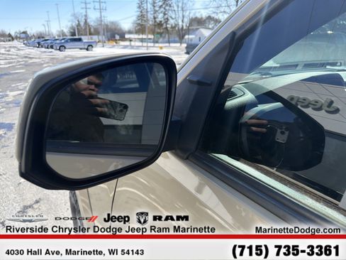 Used 2018 Toyota Tacoma SR5 w/ Four Season Floor Mat Package image 6