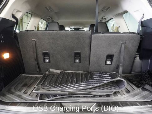 Used 2024 Subaru Ascent Limited image 6