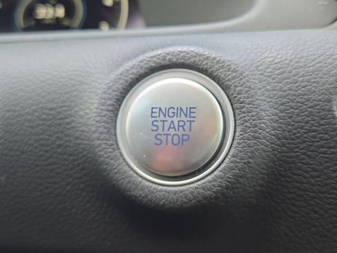 Used 2022 Hyundai Sonata Limited w/ Preferred Accessory Package FWD image 10