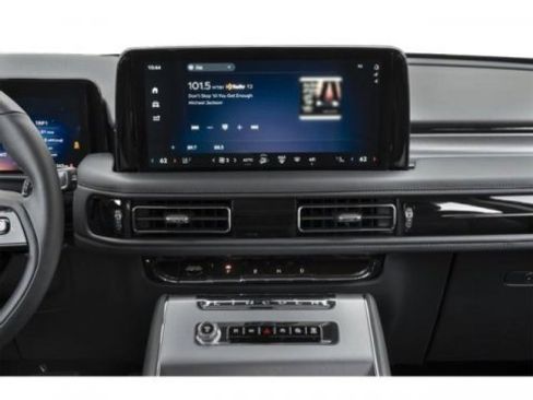 New 2025 Lincoln Aviator AWD image 12