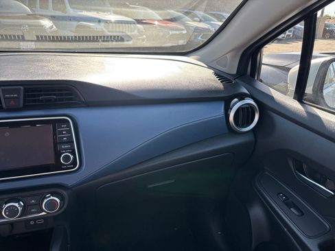Used 2025 Nissan Versa SV image 36