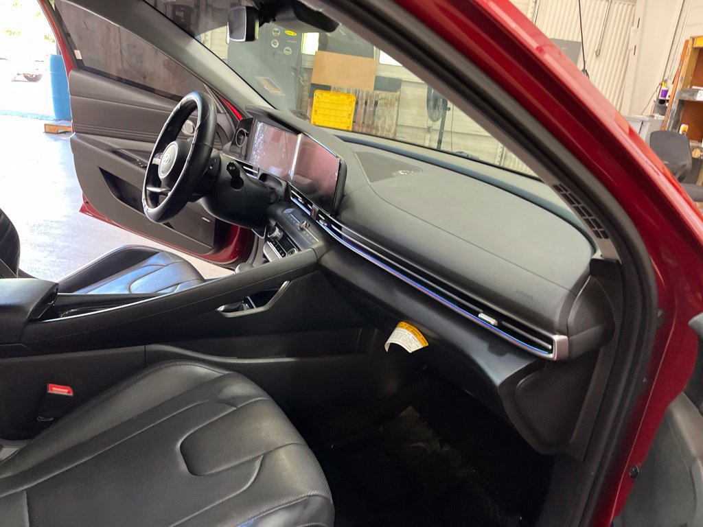 Used 2023 Hyundai Elantra Limited FWD image 30