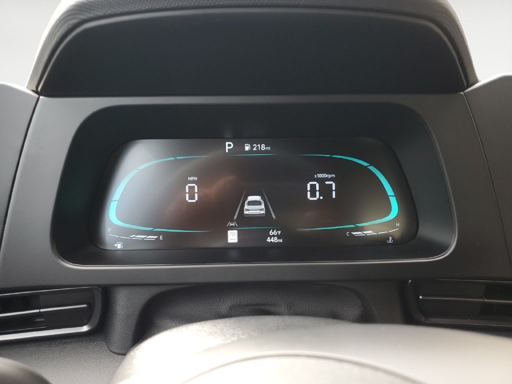 Used 2025 Hyundai Elantra Sport FWD image 20
