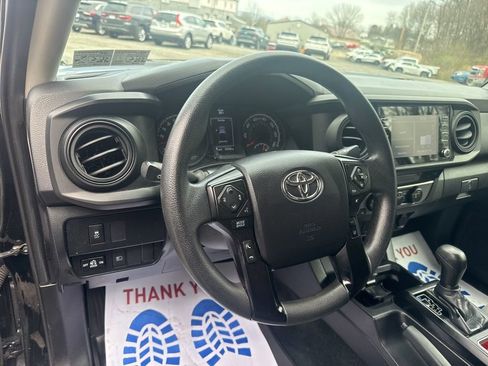 Used 2022 Toyota Tacoma SR AWD/4WD image 15