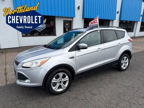 Used 2015 Ford Escape SE w/ Equipment Group 201A AWD/4WD image 1