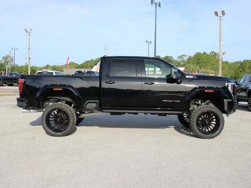 Used 2025 GMC Sierra 2500 AT4 w/ AT4 Premium Plus Package AWD/4WD image 14