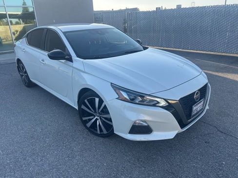 Used 2020 Nissan Altima 2.5 SR image 1