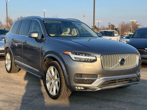 Used 2016 Volvo XC90 T6 Inscription w/ Vision Package image 4