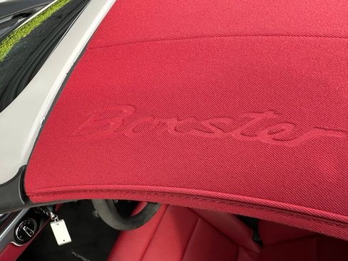 Used 2024 Porsche 718 Boxster image 19