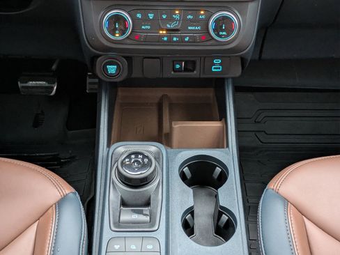 Used 2022 Ford Maverick Lariat w/ Lariat Luxury Package image 20