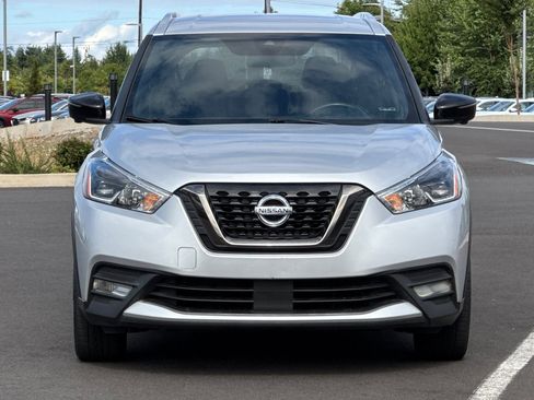 Used 2020 Nissan Kicks SR image 8