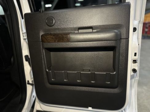 Used 2015 Ford F250 Platinum w/ FX4 Off-Road Package image 31