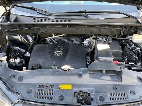 Used 2018 Toyota Highlander Limited image 40