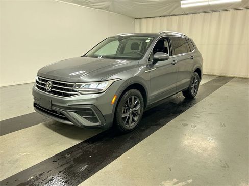 Used 2022 Volkswagen Tiguan SE image 5