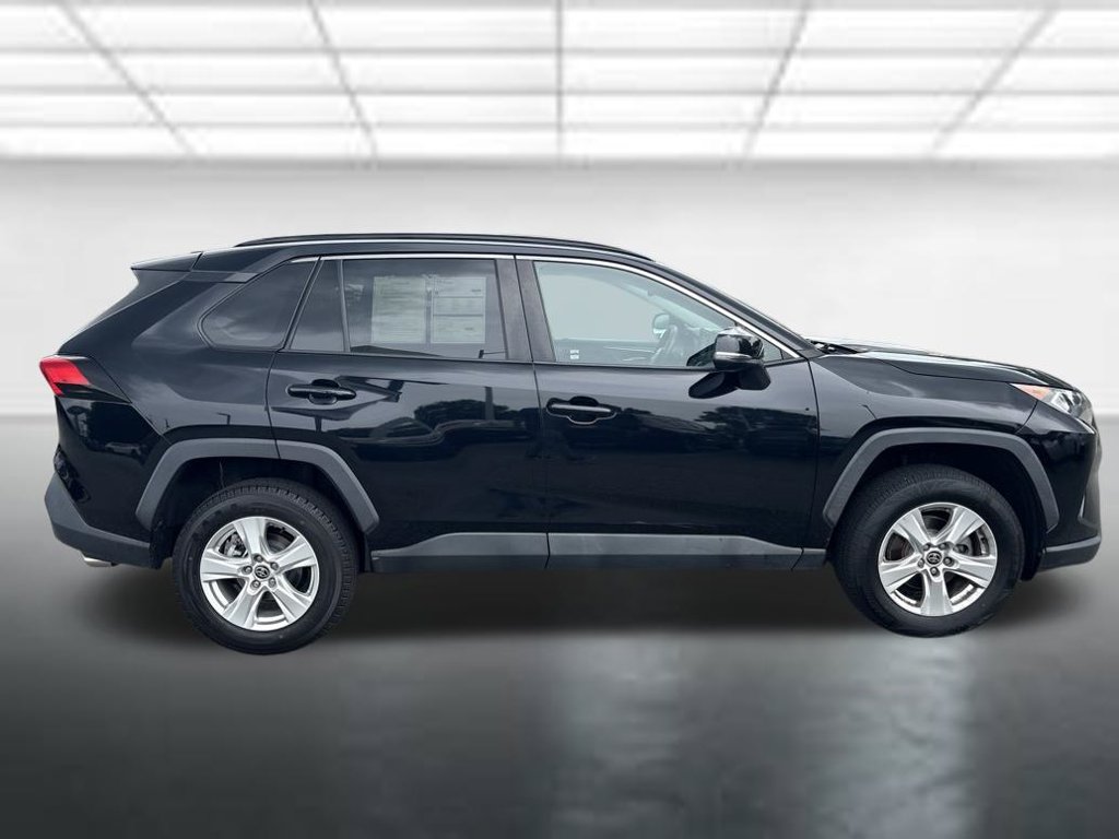 Used 2021 Toyota RAV4 XLE AWD/4WD image 23