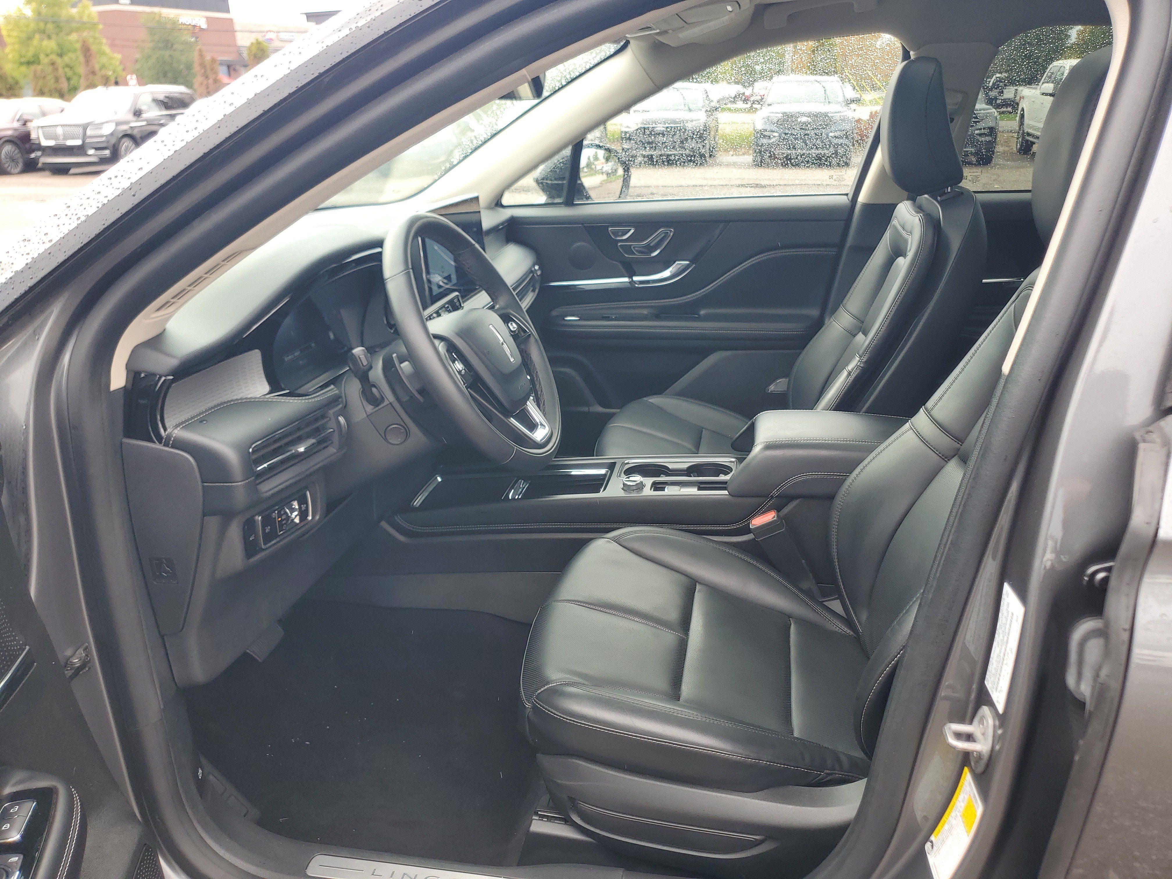Certified 2023 Lincoln Corsair AWD w/ Equipment Group 101A image 12