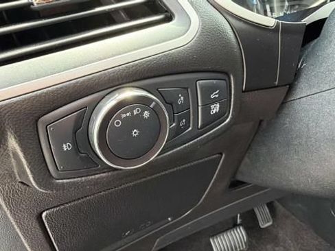 Used 2019 Ford Edge SEL w/ Equipment Group 201A AWD/4WD image 8