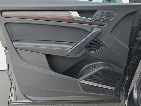 Used 2022 Audi Q5 2.0T Premium Plus image 30