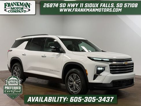 Used 2026 Chevrolet Traverse LT AWD/4WD image 1