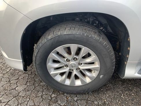 Used 2016 Lexus GX 460 w/ Premium Package image 42