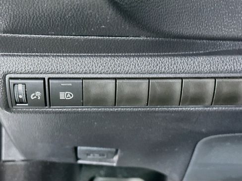 Used 2025 Toyota Corolla LE FWD image 16