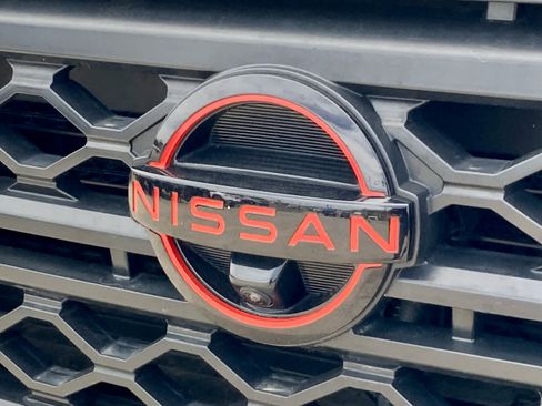 Used 2023 Nissan Frontier PRO-4X w/ Pro-4X Premium Package AWD/4WD image 16