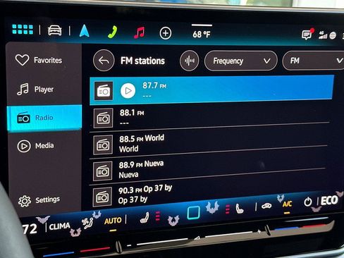 New 2025 Volkswagen ID.4 Pro image 17