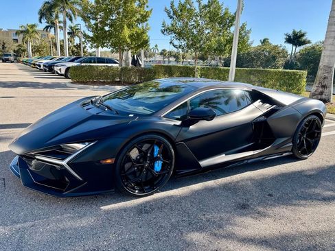 Used 2025 Lamborghini Revuelto AWD/4WD image 12