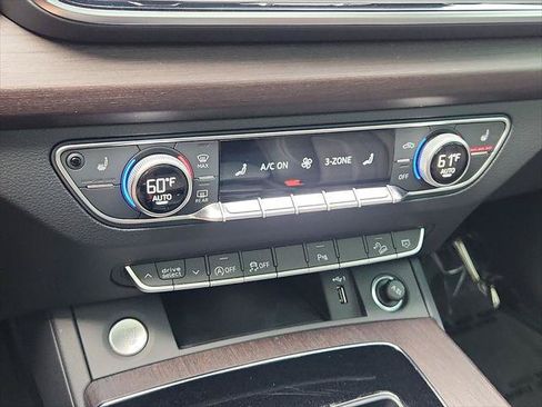 Certified 2023 Audi Q5 2.0T Premium w/ Convenience Package AWD/4WD image 17