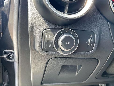 Used 2023 Alfa Romeo Stelvio Ti AWD/4WD image 8