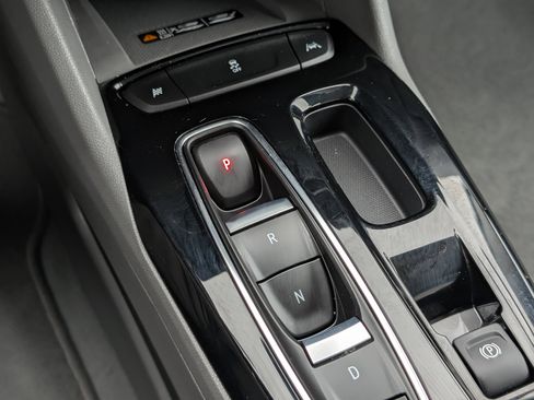 Used 2023 Chevrolet Bolt EUV Premier image 30