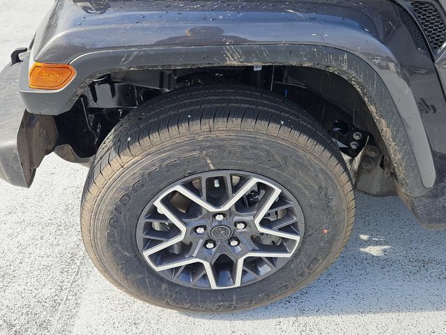 New 2026 Jeep Wrangler Unlimited Sahara AWD/4WD image 25