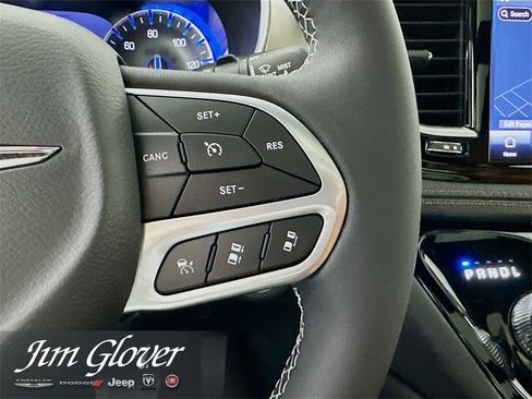 New 2026 Chrysler Pacifica Pinnacle w/ Trailer Tow Group image 29