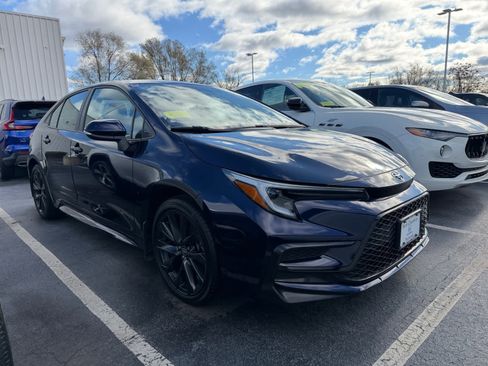 Used 2024 Toyota Corolla SE image 14