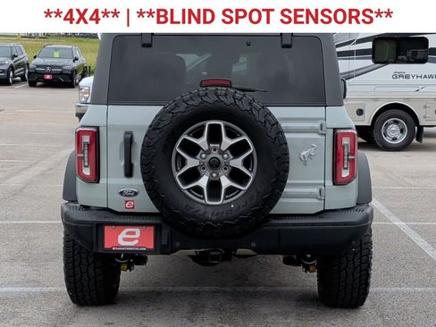 Used 2023 Ford Bronco Badlands AWD/4WD image 7