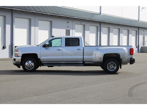 Used 2018 Chevrolet Silverado 3500 LTZ w/ Duramax Plus Package image 2