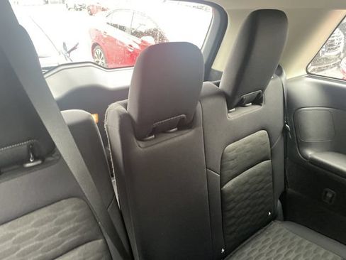 Used 2025 Nissan Pathfinder SV FWD image 11